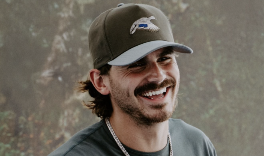 Tucker Wetmore Announces 17 New Dates For 2026 Brunette World Tour Joined By Braxton Keith, George Birge And More tucker wet more