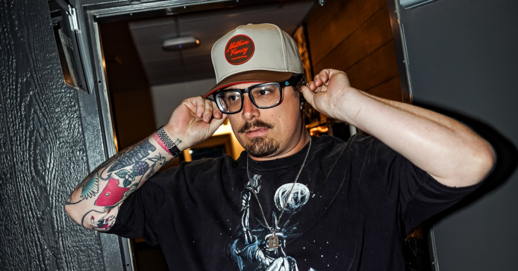 “Made A Lotta Money Doing It Too” – HARDY Claps Back At Comment Calling His Music “Vaguely Country” And “Pop Music With A Spare Banjo”