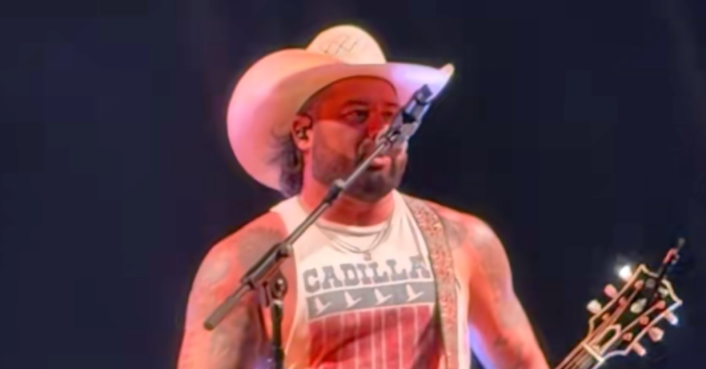 Koe Wetzel Surprises Ohio Fair Crowd With Epic ’90s Country Cover Of David Lee Murphy’s “Dust On The Bottle”